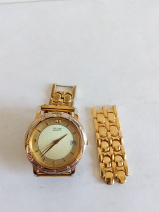 Reloj Citizen Quartz Dorado Unisex