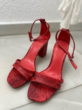 Zapatos Bershka Rojos Tacón Serpiente