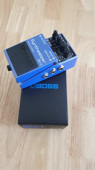 Pedal Boss SY-1 Synthesizer Guitarra