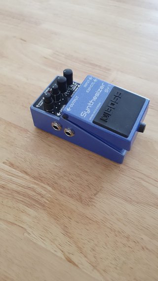Pedal Boss SY-1 Synthesizer Guitarra