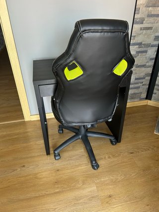 Mesa y Silla Escritorio Negra y Verde