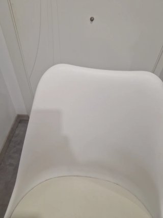 Silla nórdica blanca asiento cojín madera