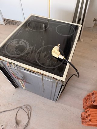 Horno y vitrocerámica blanca