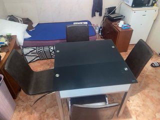 Mesa de comedor moderna cristal negro y blanco