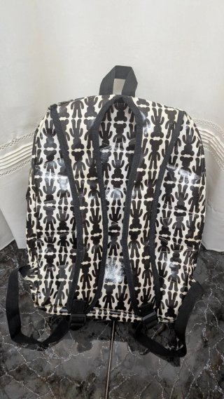 Mochila Oso Blanco y Negro