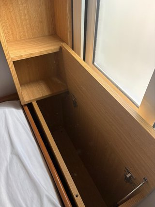 Cama individual con cajones, estantería y armario