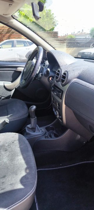 Dacia Sandero 2012