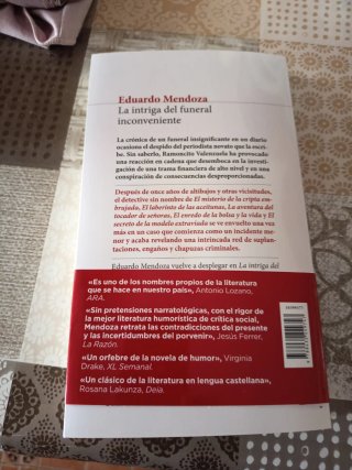 La intriga del funeral inconveniente