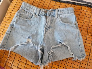 Pantalón vaquero corto