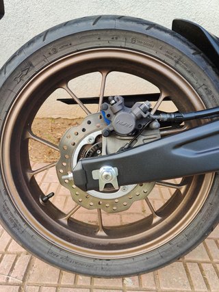 Honda CB125R 2022 - 8.200 km