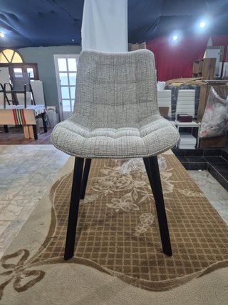 SILLA COMEDOR ACOLCHADA CAPITONE GRIS BEIGUE GANGA