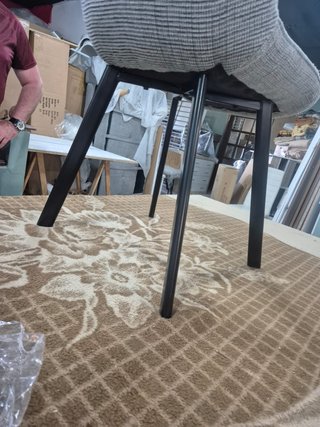 SILLA COMEDOR ACOLCHADA CAPITONE GRIS BEIGUE GANGA