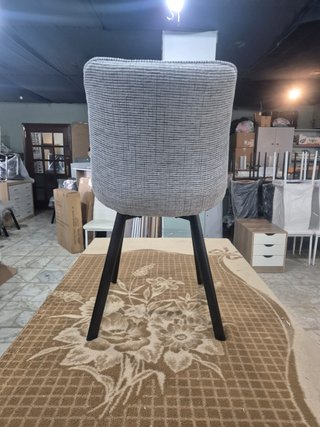 SILLA COMEDOR ACOLCHADA CAPITONE GRIS BEIGUE GANGA