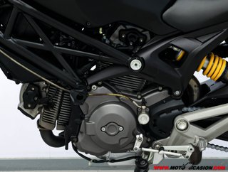 DUCATI MONSTER 696 -A2-