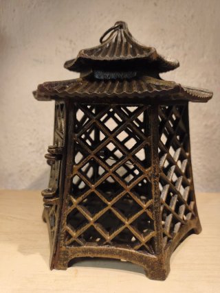 farol japonés tipo pagoda
