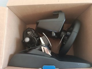 Volante Logitech con caja cambios