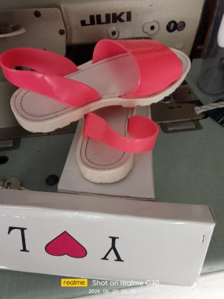 Sandalias Rosas y Blancas