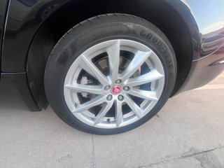 JAGUAR XF 2.2 Diesel Luxury