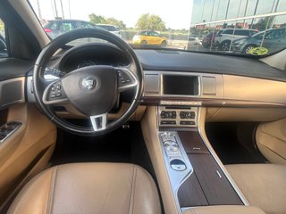 JAGUAR XF 2.2 Diesel Luxury