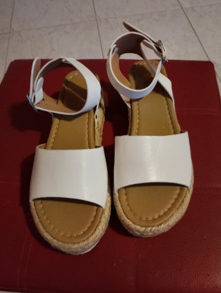Sandali bianchi con zeppa espadrillas
