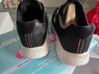 Skechers Mujer Negro/Rosa Zapatillas Deportivas