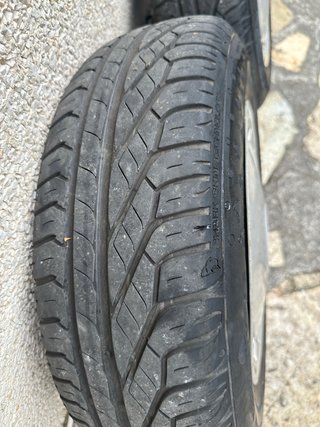 Llantas BMW E30 Originales con Neumáticos