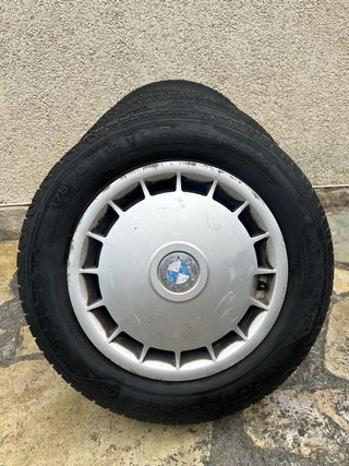 Llantas BMW E30 Originales con Neumáticos
