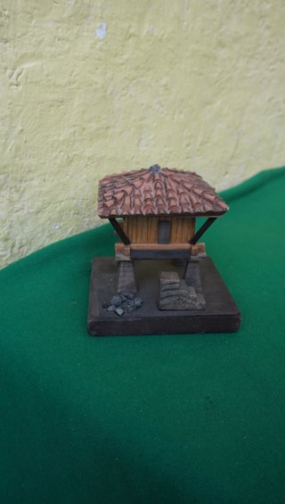 Figuras madera Artesanales variadas ver fotos leer