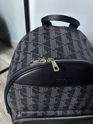 Mochila Lacoste Negra y Gris