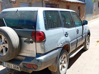 Nissan Terrano II 2004