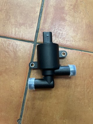 Válvula Control Calentador Audi VAG 4H0 121 671D