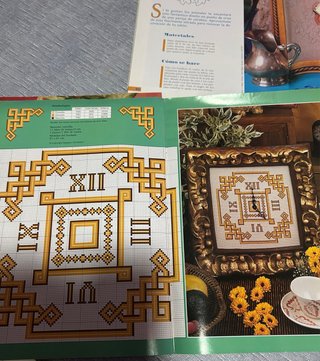 Revistas y  de hilo de punto d cruz