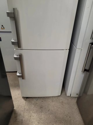 ☆NEVERA ESTRECHA MARCA LIEBHERR COMBI☆