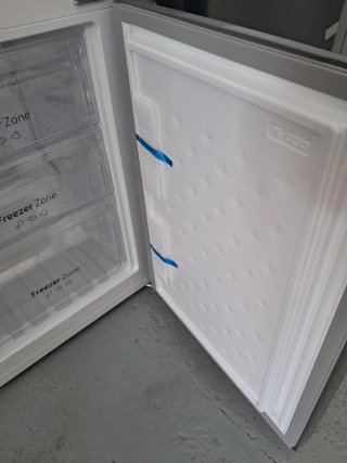 Frigorífico Combi Inox con 250 litros