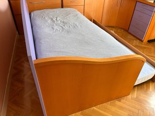 Cama juvenil con otra cama supletoria