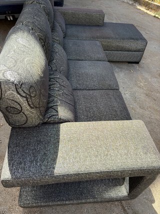 Chaiselongue gris y plateado