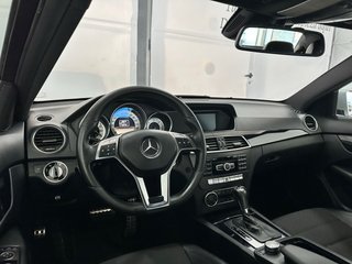 Mercedes-Benz Clase C 2012 ¡PACK AMG Y NACIONAL!