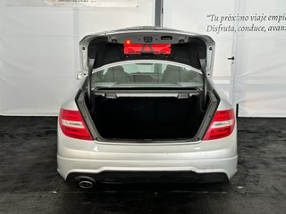 Mercedes-Benz Clase C 2012 ¡PACK AMG Y NACIONAL!