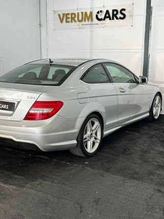 Mercedes-Benz Clase C 2012 ¡PACK AMG Y NACIONAL!
