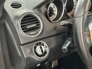 Mercedes-Benz Clase C 2012 ¡PACK AMG Y NACIONAL!
