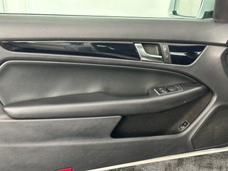 Mercedes-Benz Clase C 2012 ¡PACK AMG Y NACIONAL!