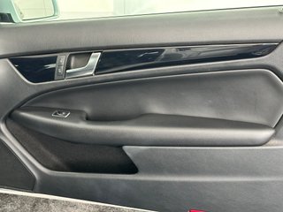 Mercedes-Benz Clase C 2012 ¡PACK AMG Y NACIONAL!