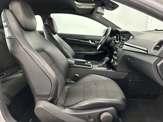 Mercedes-Benz Clase C 2012 ¡PACK AMG Y NACIONAL!