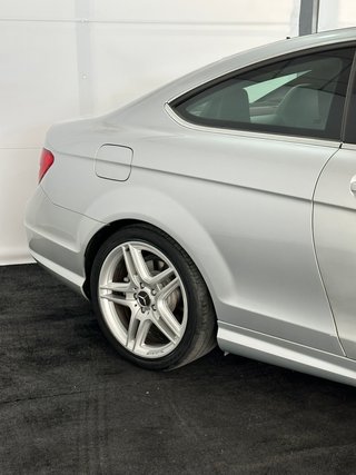 Mercedes-Benz Clase C 2012 ¡PACK AMG Y NACIONAL!