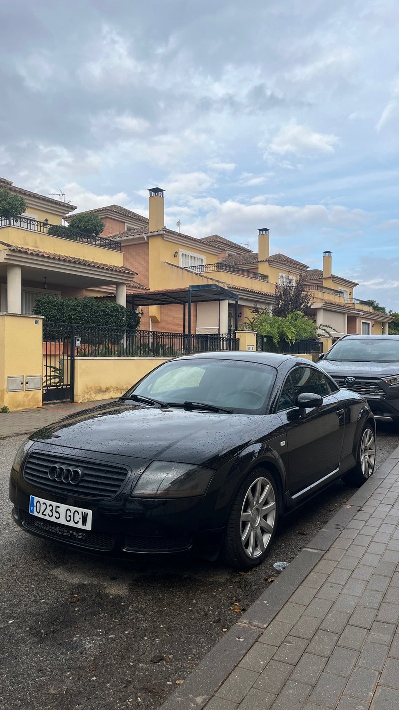 Audi TT 1.8T 2000 - foto 1