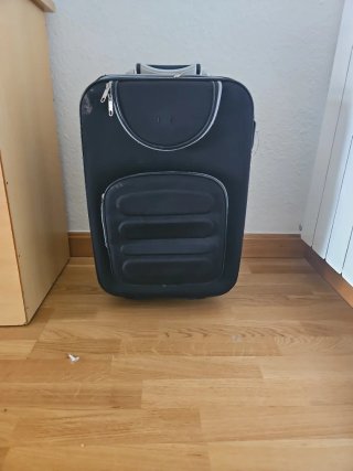 Maleta de viaje negra