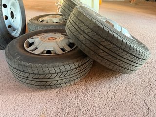 Llantas con neumáticos Fiat ducato y tapacubos 15”