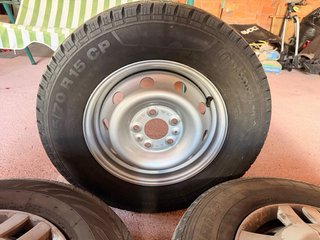 Llantas con neumáticos Fiat ducato y tapacubos 15”