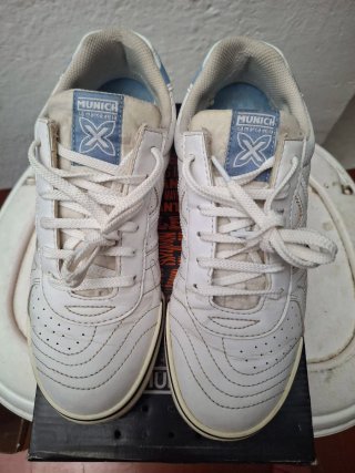 Zapatillas Munich Mujer Blancas y Azules