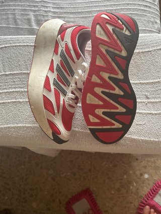 Zapatillas Adidas Rojas y Blancas